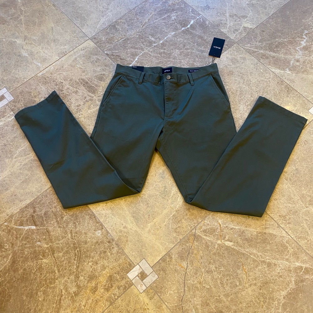 Men's olive green RVCA Pants. 34.  NWT. Slim straight.  Weekend stretch
